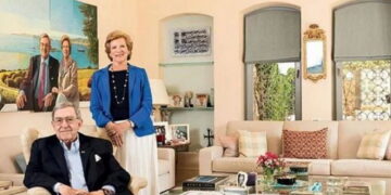 Alldaynews.gr Πουλήθηκε η βίλα του τέως βασιλιά Κωνσταντίνου στο Πόρτο Χέλι-Μετακομίζει στο Κολωνάκι(photos)