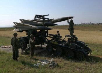 Η Ελλάδα ενεργοποιεί την αντιαεροπορική άμυνα στα νησιά του Αιγαίου μετά τις τουρκικές προκλήσεις