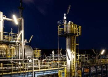 Bloomberg: Η ιταλική ENI ετοιμάζεται να ανοίξει λογαριασμούς σε ρούβλι για το φυσικό αέριο