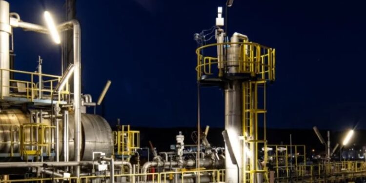 Bloomberg: Η ιταλική ENI ετοιμάζεται να ανοίξει λογαριασμούς σε ρούβλι για το φυσικό αέριο