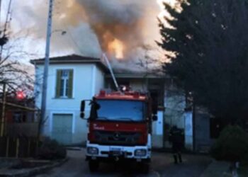Πριν Λίγο-Ασύλληπτη Τραγωδία: 45χρονος κάηκε ζωντανός μέσα στο σπίτι-Θρήνος για τον αδερφό του Ιερέα