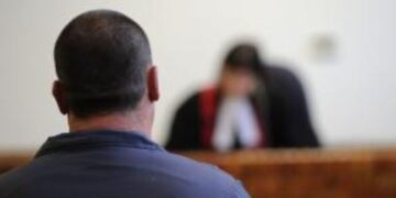 dikasthrio-kathgoroumenos-κατηγορούμενος δίκη δικαστήριο