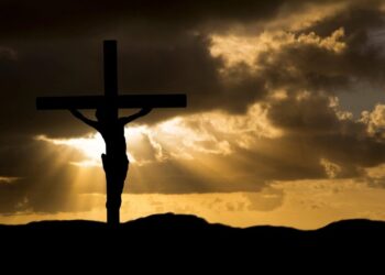 Γιατρός που έγινε ιερέας εξηγεί από τι ακριβώς πέθανε ο Χριστός κατά την σταύρωση