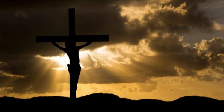 Alldaynews.gr Γιατρός που έγινε ιερέας εξηγεί από τι ακριβώς πέθανε ο Χριστός κατά την σταύρωση