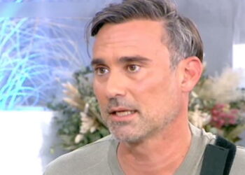 Καπουτζίδης: Εγώ και όλοι οι γκέι άνθρωποι ακούμε κάθε μέρα ότι η εικόνα μας τους αηδιάζει