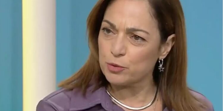 Ελένη Καρακάση: Ο πατέρας μου πέθανε στα γενέθλιά μου, όταν γινόμουν 21 ετών