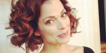 Alldaynews.gr Δάφνη Λαμπρόγιαννη: Αποχώρησε από την παράσταση του Σπύρου Παπαδόπουλου-Η δυσαρέσκειά της για τη συνεργασία