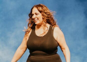 Δεν της φαίνεται καθόλου – Η Σοφία Μουτίδου αποκάλυψε την ηλικία της