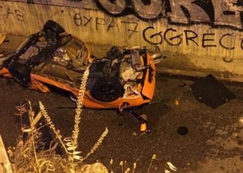 Νέα Ιωνία: «Βουτιά» θανάτου με έναν νεκρό και εναν σοβαρά τραυματία-Αυτοκίνητο έπεσε από γέφυρα[video]