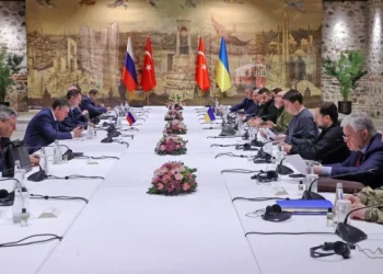 Πόλεμος στην Ουκρανία: Η Ρωσία αποδέχθηκε προφορικά τις βασικές προτάσεις του Κιέβου – Προς συνάντηση Πούτιν – Ζελένσκι