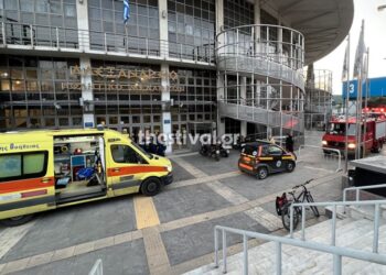 Θεσσαλονίκη: Ξίφος καρφώθηκε στο χέρι 11χρονης αθλήτριας ξιφασκίας, το έκοψαν με τροχό