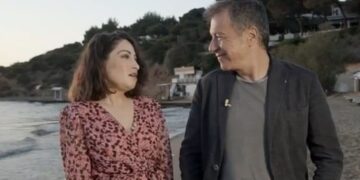 Βαμμένη χωρίς τη μάσκα και με φτιαγμένο μαλλί – Η εντυπωσιακή εμφάνιση της Ιωάννας Παλιοσπύρου στους Πρωταγωνιστές[video]