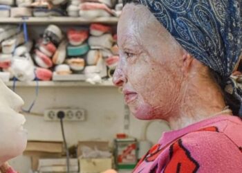 Το Twitter υποκλίθηκε στην Ιωάννα Παλιοσπύρου που έβγαλε τη μάσκα -«Γενναία και όμορφη»! Και Νέα Φωτογραφία