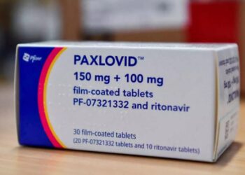 Η Pfizer ανακοίνωσε ότι το χάπι Paxlovid δεν εμποδίζει τη μόλυνση από τον κορονοϊό