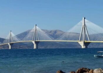 Γέφυρα Ρίου-Αντιρρίου: Δραματικές στιγμές για τον εντοπισμό άνδρα που φέρεται να βούτηξε στο κενό