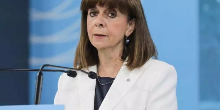 Alldaynews.gr Θετική στον κορονοϊό η Πρόεδρος της Δημοκρατίας Κατερίνα Σακελλαροπούλου