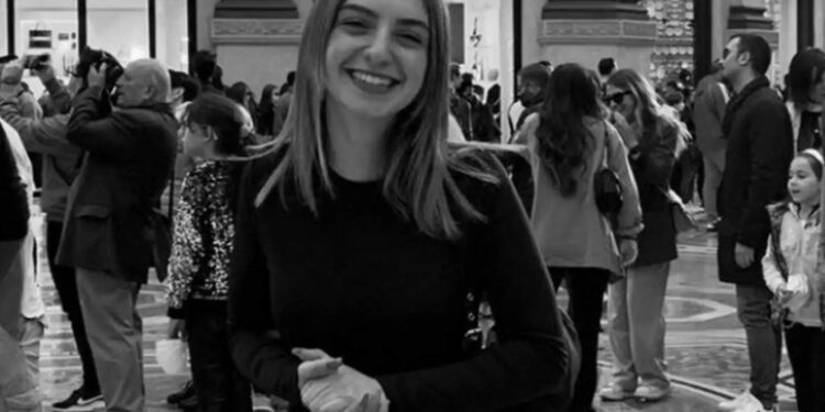 Alldaynews.gr Θεσσαλονίκη: «Έσβησε» σε τροχαίο το πιο γλυκό χαμόγελο – Το μαύρο ρεπό και το μοιραίο δυστύχημα μπροστά σε φίλους (φωτο, video)