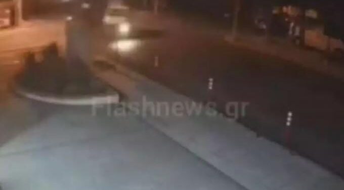 Alldaynews.gr Βίντεο σοκ από τροχαίο στην Κρήτη με πλαγιομετωπική σύγκρουση 2 αυτοκινήτων