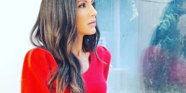 Alldaynews.gr Στο Νοσοκομείο η δημοσιογράφος Ανθή Βούλγαρη-Υπεβλήθη σε επέμβαση