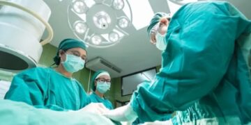 Alldaynews.gr Αγοράκι γεννήθηκε με δύο π3η και οι γιατροί του ακρωτηρίασαν το μεγαλύτερο