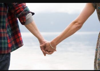 «Εγώ είμαι 63 ετών και η σύζυγός μου 22 – Δεν την παντρεύτηκα για το σ3ξ, δεν με παντρεύτηκε για τα χρήματα»