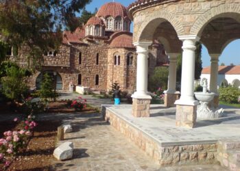 Άγιος Εφραίμ Νέα Μάκρη