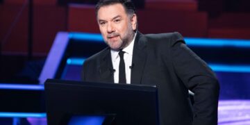Alldaynews.gr Αρναούτογλου ΠΟΙΟΣ_ΘΕΛΕΙ_ΝΑ_ΓΙΝΕΙ_ΕΚΑΤΟΜΜΥΡΙΟΥΧΟΣ___2_
