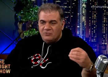 Δημήτρης Σταρόβας συγκινητική εξομολόγηση για το χαμό της μητέρας του – Τι είπε για Σεφερλή: «Απολογούμαστε και για την αναπνοή μας»