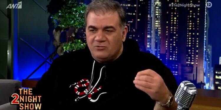 Alldaynews.gr Δημήτρης Σταρόβας συγκινητική εξομολόγηση για το χαμό της μητέρας του – Τι είπε για Σεφερλή: «Απολογούμαστε και για την αναπνοή μας»