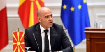 Πρωθυπουργός Βόρειας Μακεδονίας: «Η Ρωσία θέλει συγκρούσεις στα Βαλκάνια»