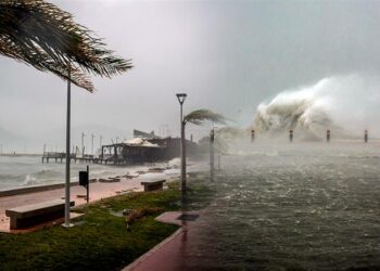 Τυφώνας Malakas: Χτυπάει τις Φιλιππίνες, χαμός στο Twitter (φωτο, tweets)
