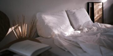 Alldaynews.gr Πέταξε σήμερα κιόλας το μαξιλάρι σου-Σίγουρα έχει γίνει και ΔΕΝ το έχεις καταλάβει