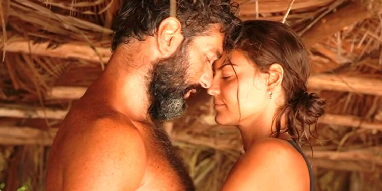 Survivor: Τα τρυφερά φιλιά και οι αγκαλιές Μαρτίκα-Βρισηίδας! Τρελός και παράφορος ο έρωτάς τους!