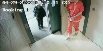 Νεκρή η σωφρονιστική υπάλληλος που το έσκασε με κρατούμενο στις ΗΠΑ