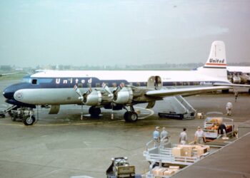 Ο άντρας που μισούσε τόσο πολύ τη μητέρα του, που ανατίναξε την πτήση της με δυναμίτη