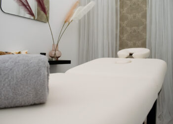 Θεσσαλονίκη: Δύο ηλικιωμένες πλήρωσαν 88.000 ευρώ σε κέντρο αισθητικής – Η μία έπαθε σοβαρές βλάβες!