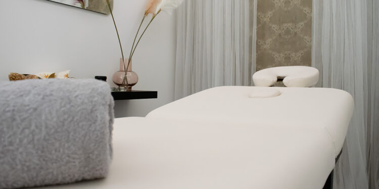 Alldaynews.gr Θεσσαλονίκη: Δύο ηλικιωμένες πλήρωσαν 88.000 ευρώ σε κέντρο αισθητικής – Η μία έπαθε σοβαρές βλάβες!