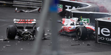 Alldaynews.gr Formula 1: Τρομακτικό ατύχημα για τον Σουμάχερ-Κόπηκε στη μέση το μονοθέσιό του