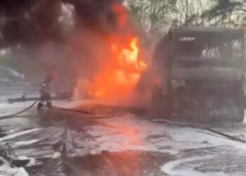 Τραγωδία σε τροχαίο: Τουλάχιστον 26 νεκροί-Σύγκρουση Βυτιοφόρου με λεωφορείο