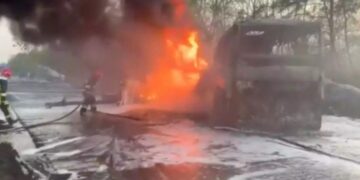 Τραγωδία σε τροχαίο: Τουλάχιστον 26 νεκροί-Σύγκρουση Βυτιοφόρου με λεωφορείο