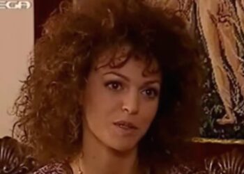 Δεν θα την αναγνώριζε… ούτε η Θεοπούλα – Δείτε πώς είναι σήμερα η Λαρισαία «κοντή» από το Παρά Πέντε