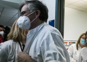 Ευλογιά των πιθήκων: Η έκπληξη Τσιόδρα με τον 29χρονο τουρίστα στο «Αττικόν»