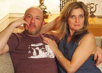 «Τον αφήνω να πηγαίνει και με άντρες» – 52χρονη έσωσε τον γάμο της με αυτόν τον απίθανο τρόπο