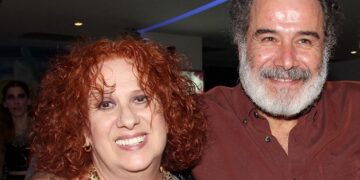 Θοδωρής Κατσαφάδος: Συγκινεί για τον ξαφνικό θάνατο της συζύγου του, Χριστίνας Βαρζοπούλου – «Ήμουν παρών όταν έφυγε»