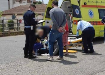 Σύγκρουση Ι.Χ. με ηλεκτρικό ποδήλατο – Στο νοσοκομείο ο αναβάτης[photos]