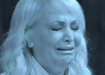 Total Blackout: Έπαθε αμόκ η Τέτα Καμπουρέλη με τις κατσαρίδες[video]