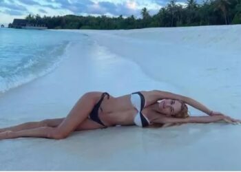 Η Δούκισσα Νομικού ”Έπιασε τον Μάη” με πόζες – κόλαση[photos]