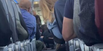 Θεσσαλονίκη: Τραγωδία σε αεροπορική πτήση-Γυναίκα πέθανε στον αέρα