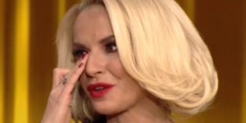 Alldaynews.gr Δάκρυσε η Μαρία Μπεκατώρου – «Συγγνώμη συγκινήθηκα, θέλω να συνέλθω»