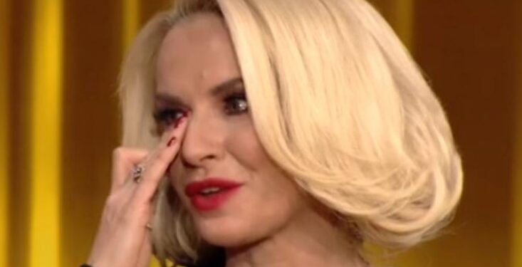 Alldaynews.gr Δάκρυσε η Μαρία Μπεκατώρου – «Συγγνώμη συγκινήθηκα, θέλω να συνέλθω»